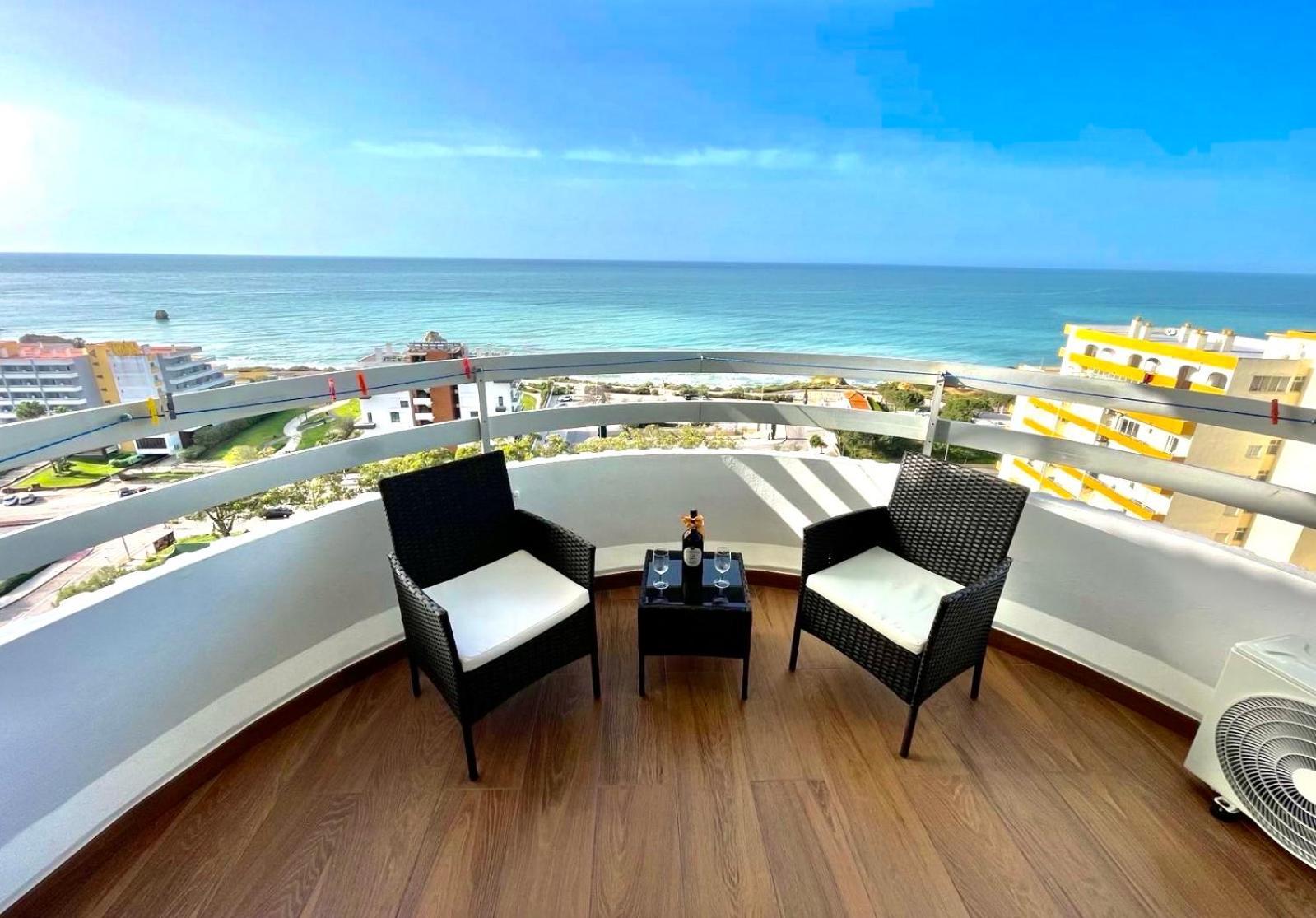 Top Ocean View Apartment - Amazing Sunset - Modern Style - Pool & 200M To Beach ปอร์ติเมา ภายนอก รูปภาพ